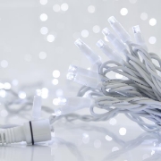 Imagine Șir luminos, 100 LED-uri de 5mm, cablu alb, LED-uri albe la fiecare 10 cm