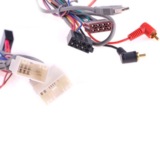 Imagine CONECTOR HYUNDAI IX35 USB RCA-ISO-50632