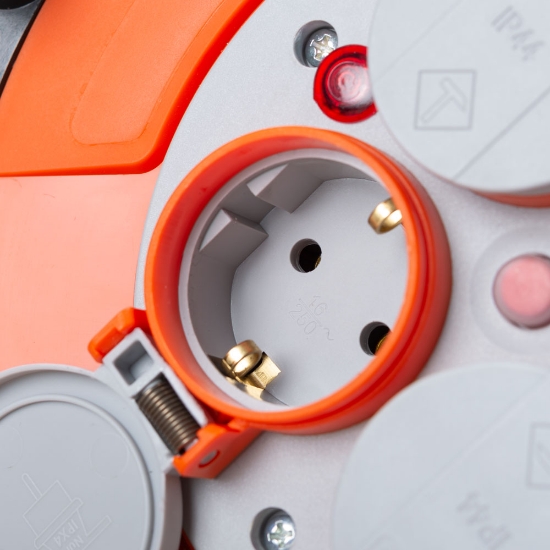 Imagine Derulator cablu 4 prize 3x1,5mm² 20m IP44 – BYLION