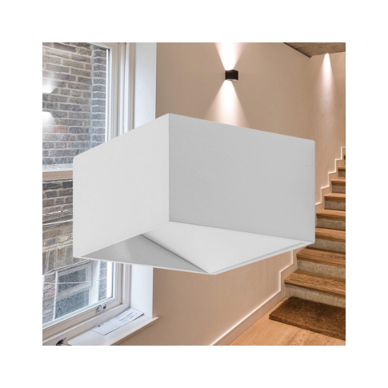 Imagine CORP LED PENTRU PERETE-PATRAT 8W 400LM 3000K ALB